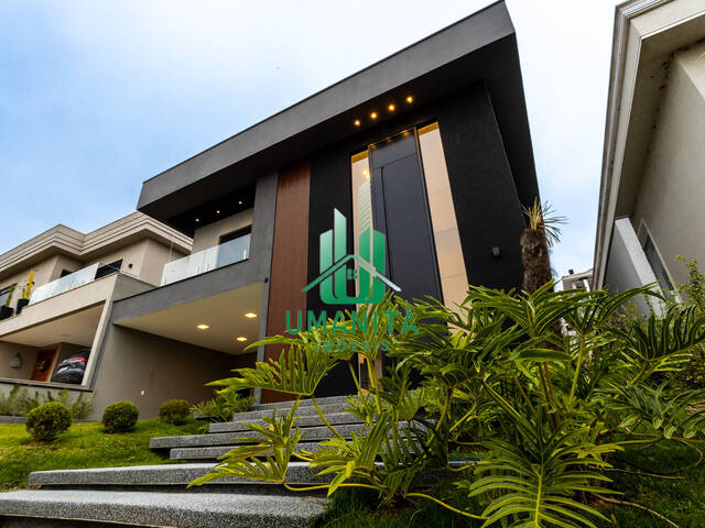 #UM25987 - Casa em condomínio para Venda em Santana de Parnaíba - SP