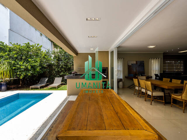 #UM251005 - Casa em condomínio para Venda em Santana de Parnaíba - SP