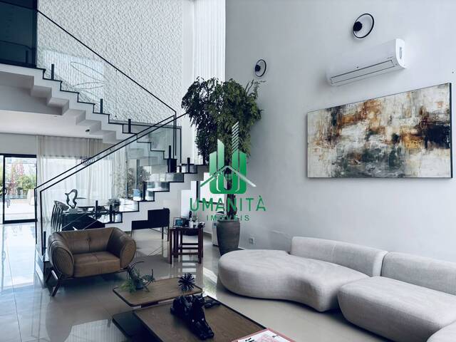#UM251017 - Casa em condomínio para Venda em Santana de Parnaíba - SP