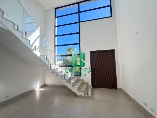 #UM261076 - Casa em condomínio para Venda em Santana de Parnaíba - SP