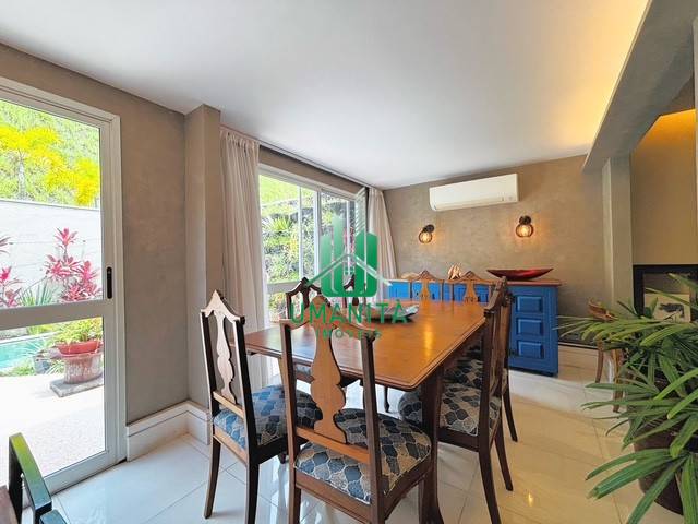 #UM261082 - Casa em condomínio para Venda em Santana de Parnaíba - SP