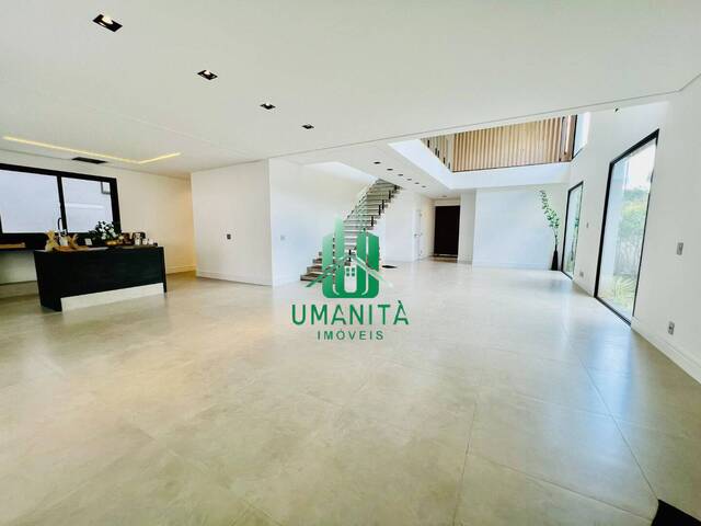 #UM261092 - Casa em condomínio para Venda em Santana de Parnaíba - SP