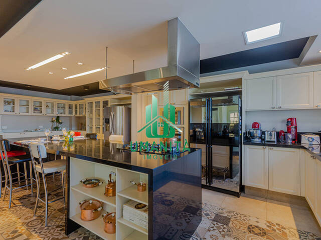 #1115 - Casa para Venda em Santana de Parnaíba - SP