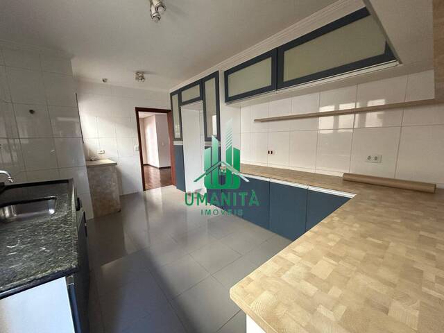 #UM261116 - Casa em condomínio para Venda em Santana de Parnaíba - SP