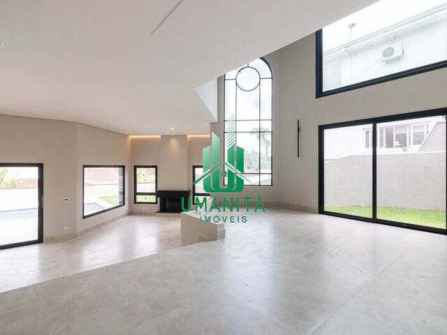 #UM261137 - Casa em condomínio para Venda em Santana de Parnaíba - SP