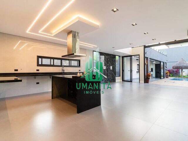 #UM261138 - Casa em condomínio para Venda em Santana de Parnaíba - SP