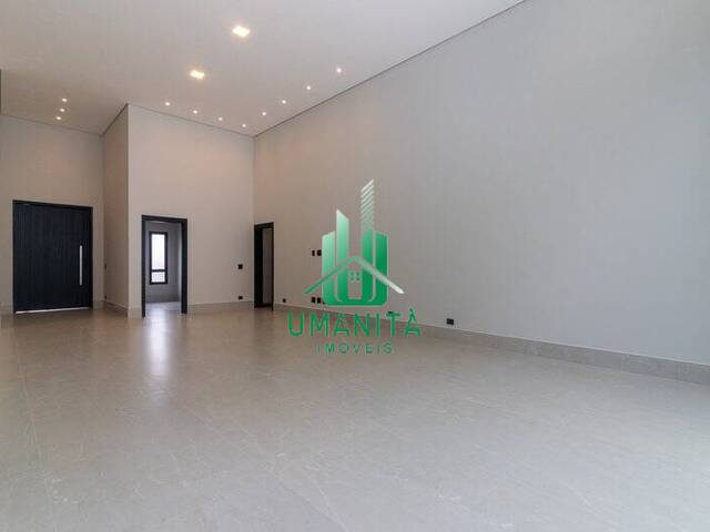 #UM261140 - Casa em condomínio para Venda em Santana de Parnaíba - SP