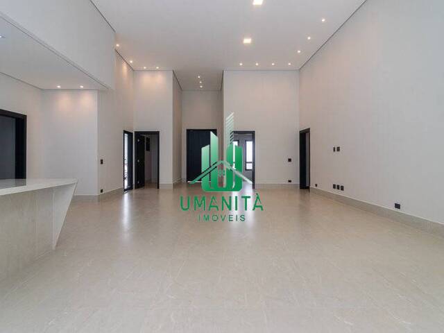 #UM261140 - Casa em condomínio para Venda em Santana de Parnaíba - SP