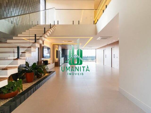 #UM261144 - Casa em condomínio para Venda em Santana de Parnaíba - SP