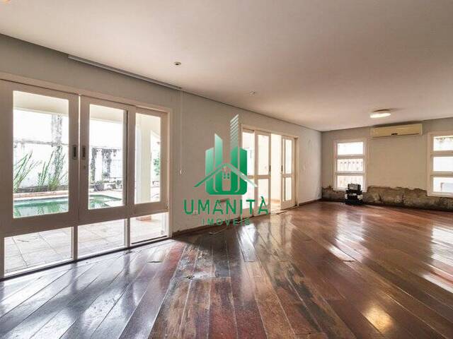 #UM261150 - Casa em condomínio para Venda em Santana de Parnaíba - SP