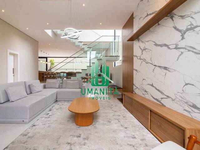 #UM261155 - Casa em condomínio para Venda em Santana de Parnaíba - SP