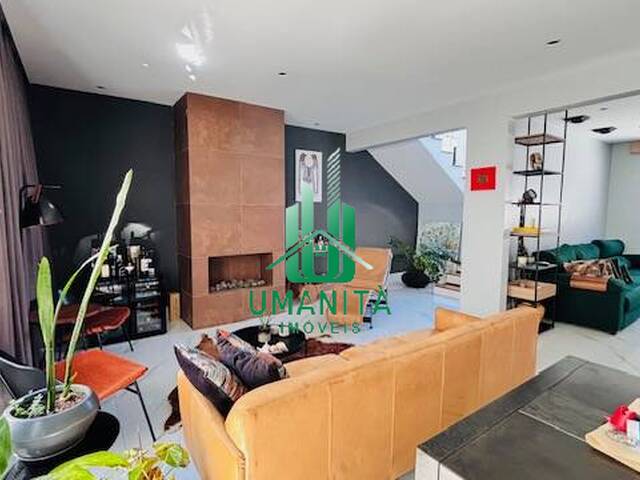 #UM261157 - Casa em condomínio para Venda em Santana de Parnaíba - SP