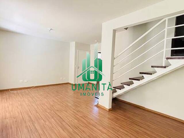 #UM261158 - Casa em condomínio para Locação em Santana de Parnaíba - SP