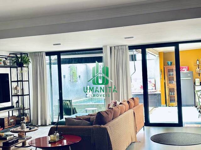 #UM261166 - Casa em condomínio para Venda em Santana de Parnaíba - SP