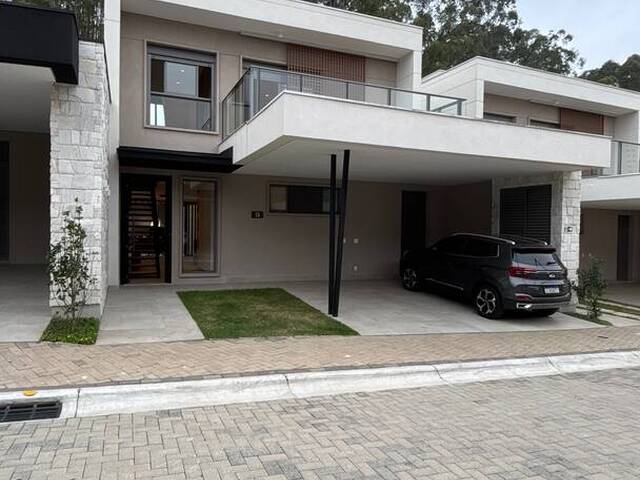 #UM261192 - Casa em condomínio para Locação em Santana de Parnaíba - SP
